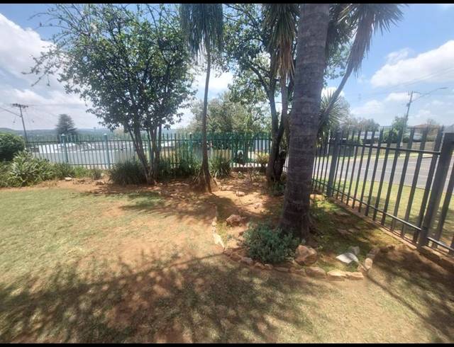 3 BEDROOM HOUSE FOR SALE IN MOUNTAIN VIEW